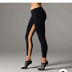 Stylish Black and Tan Leggings